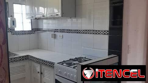 Se vende casa con terraza