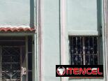 SE VENDE CASA de 1 habitación (Casa puerta de calle puntal alto, techo placa libre, teléfono fijo, gas de la calle, etc)