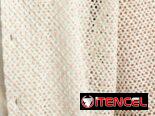 Camisas de e mallas detalles en la foto
