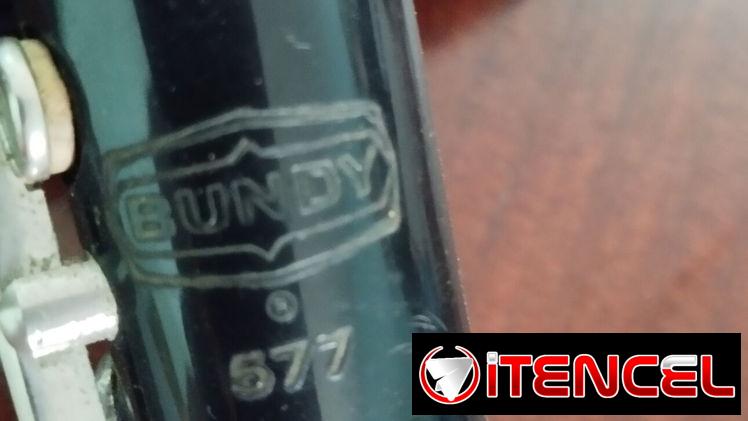 Clarinete BUNDY