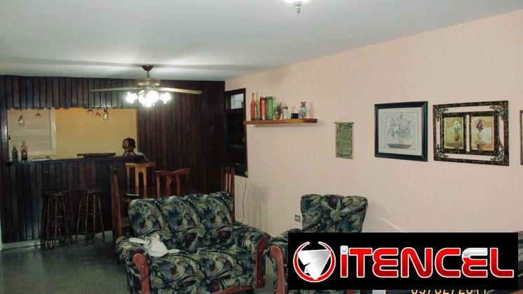 🏠 Renta Lineal De Casa En Playa. 🛏️4 habitaciones climatizadas disponibles. Ubicada cerca del Club Habana. 📱55284821