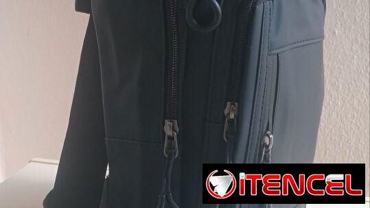 Bolsos medianos cruzados atras $9 usd. Mochila $17 usd
