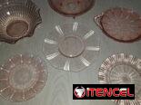 Vajilla de cristal antiguo de color rosado en perfecto estado