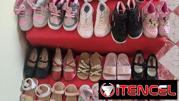Zapatos y ropa para niña