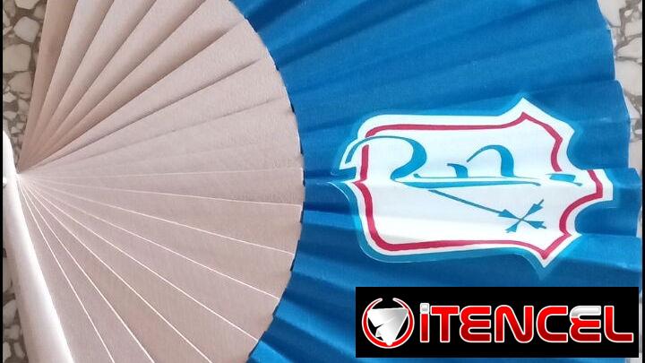 Abanico nuevo con logo del equipo de Industriales