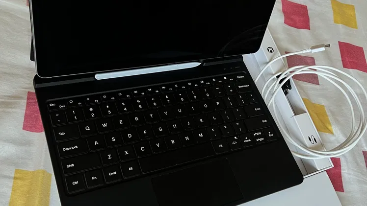 Samsung Galaxy Tab S10+ 5G + Teclado Bluetooth