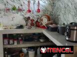 Se vende la casa con todo lo que tiene dentro ojo (menos la moto)