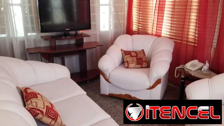 🏡 Apartamento en Planta Alta – Nuevo Vedado