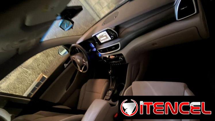 Hyundai Tucson 2019 Blanco :$23000  Hyundai Tucson 2020 Negro:$24500