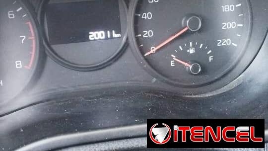 Vendo o negocio Kia picanto del 2020 mecánico con 20 mil kilómetros