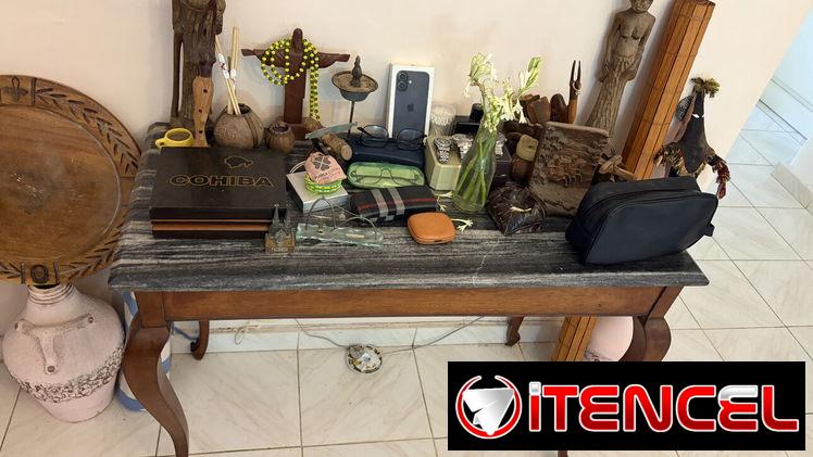 Mesa Antigua con Mármol
