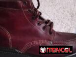 Se venden estos zapatos, tennis y botas