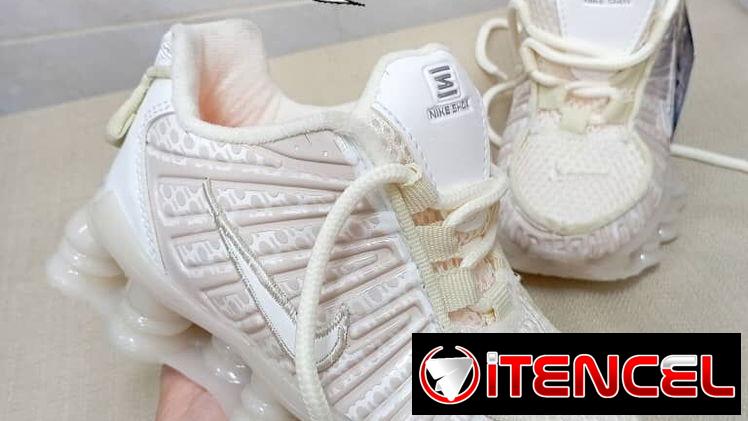 *NIKE SHOX BEIGE CLARO* (DE MUELLE)