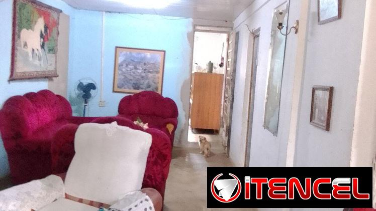 Venta de casa con patio grande buen precio