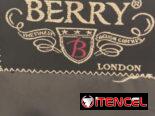 Se vende blazer de invierno marca Berry talla M