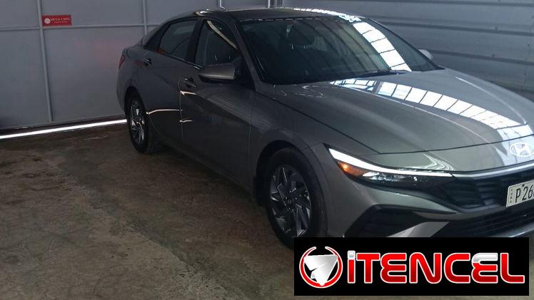 Vendo o negocio, Hyundai elantra, 2025 con 14,000 km