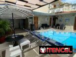 Casa Janet en renra de 3 habitaciones y piscina con sus paneles. Whatssap 5 2959440
