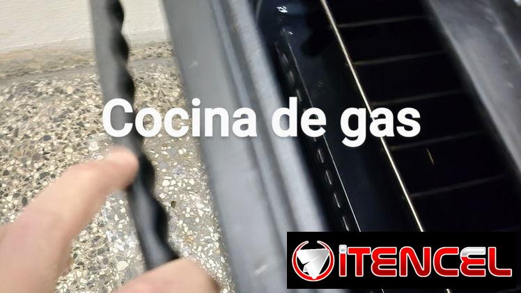 Cocina de gas con horno pequeña