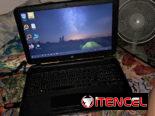 Laptop hp de 17 pulgadas . 4 de ram.  Con 500 gigas batería dura 2horas y media.