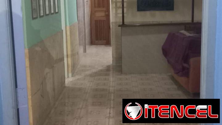 Venta de Biplanta en el vedado cerca del mar