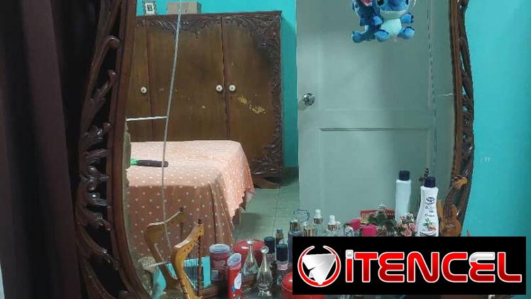 Juego antiguo de estilo para su cuarto