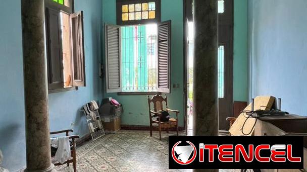 Casa amplia en Santo Suarez