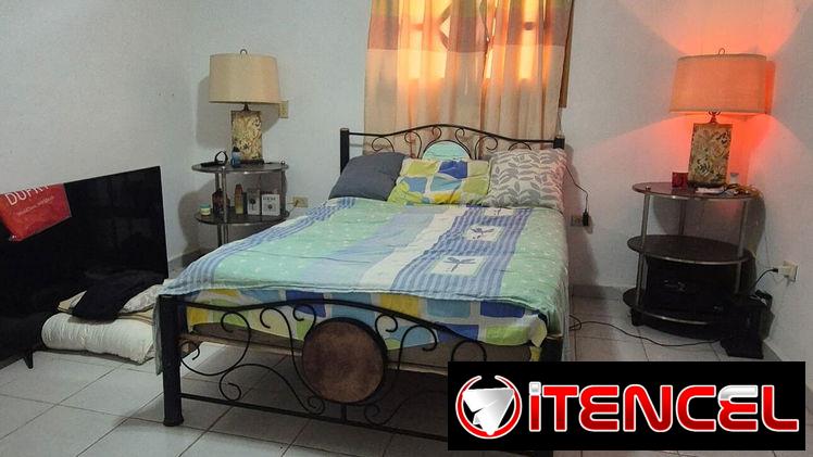 HABANA VIEJA A METROS DEL PARQUE DE LAS PALOMAS APARTAMENTO DUPLEX DE 95M2