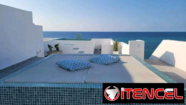 Cod.Z  🌊 Disponible Casa  de lujo en Santa Fe . Piscina privada + Panel solar ✨🌊.Capacidad para 4 personas.