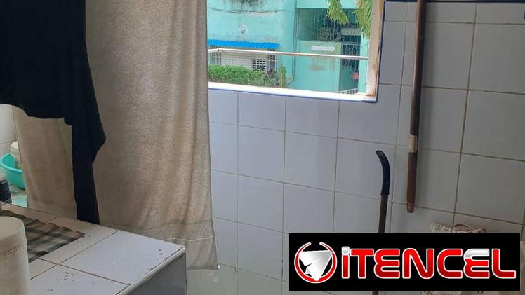 Ref # 29.En venta apto de tres cuartos en primer piso con teléfono!!