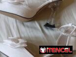 Vendo tacones blancos