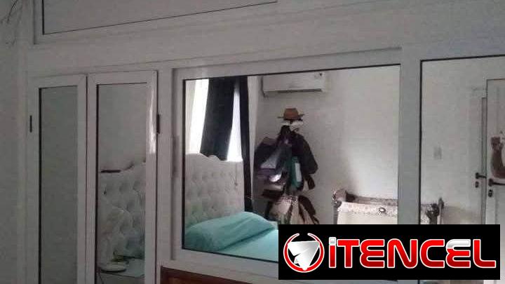 Realizo todo tipo de trabajos con cristal y marquetería de aluminio
