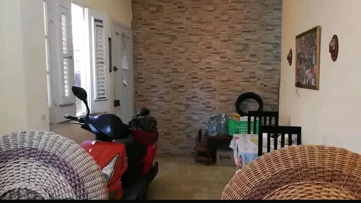 Propiedad en Bajos e interior en Perfecto Estado Constructivo   Ubicado en 19 y 52 Playa.