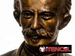 Estatua del centenario de José Martí 33cm de alto artista Manuel Fidalgo