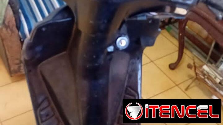 Moto de gasolina 1000 USD