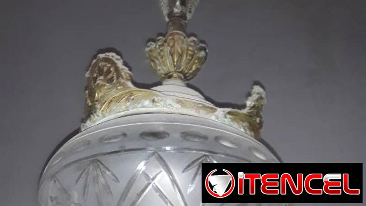 Lámpara de Techo Antigua de Bronce en 100 USD