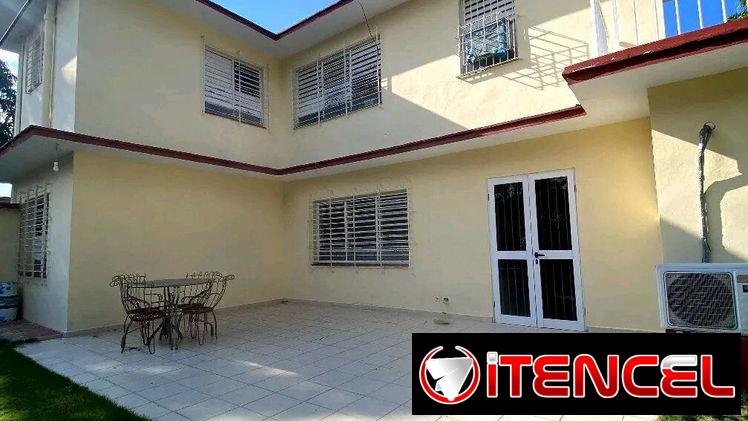 🍀Se vende casa dúplex independiente en reparto residencial Atabey Municipio Playa🍀