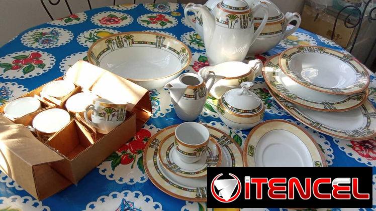 Juego de vajilla antiguo de porcelana fina de Bohemia