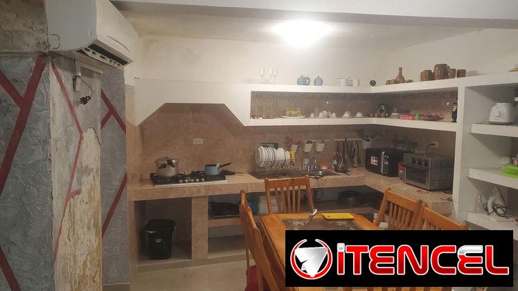 Vendo mi casa puerta calle con piscina Habana Vieja