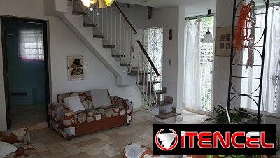 2 Aptos. en 1, con 6/4, garaje y 245m², en Querejeta, Playa (P-61)