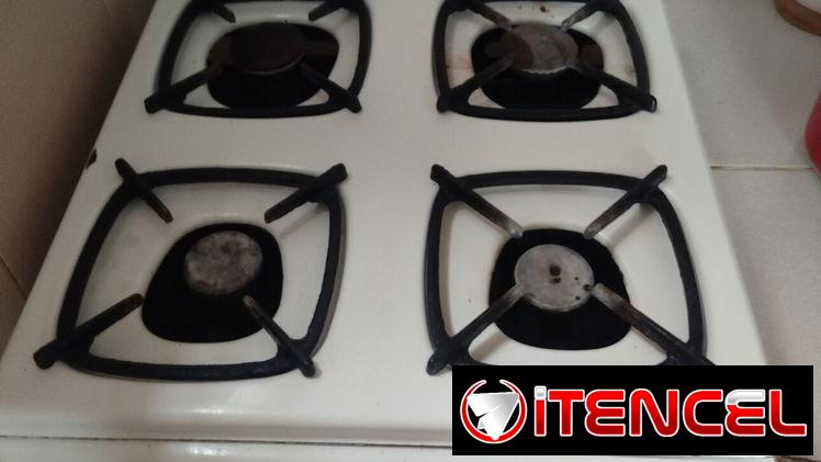 Cocina impud de 4 hornillas con horno. Una hornilla no funciona