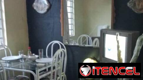 Casa en venta Marianao 10mil Usd. Se deja con varias cosas.  Características: –  Interior Biplanta