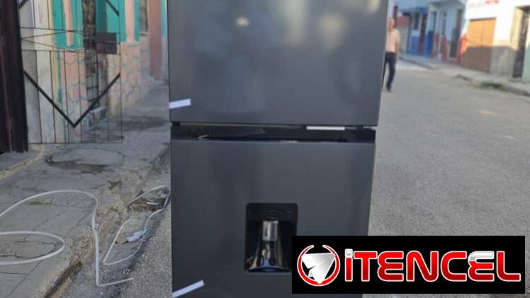 Refrigerador Royal 11 pies Inverter Congelación seca