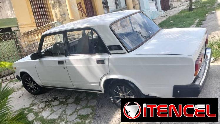 LADA blanco 2006 (2107)