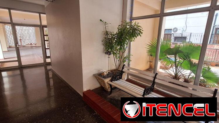 RENTA LINEAL EN VEDADO