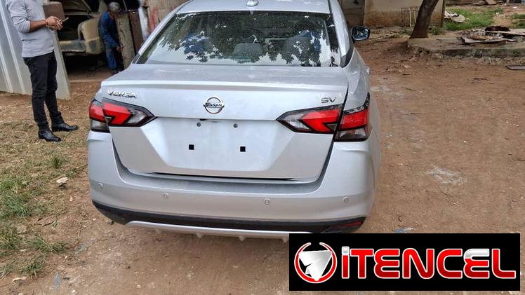 Nissan versa 2022