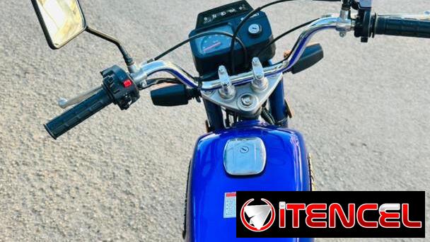 Suzuki AX100 1300 usd 💸