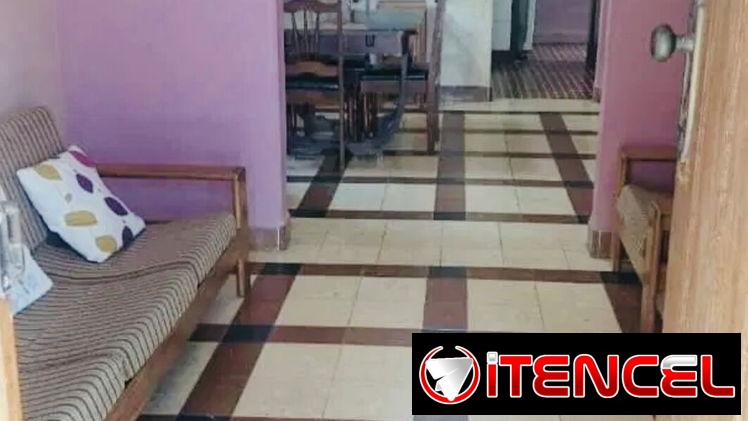 Casa independiente con garaje y negocio. Calle B en Lawton. 3/4, 2 baños. Tel. 52703482
