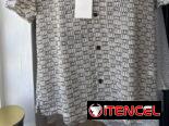 Camisas de e mallas detalles en la foto