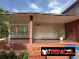 Venta de  casa independiente en la entrada de Santiago de Las Vegas, Avenida principal, Boyeros