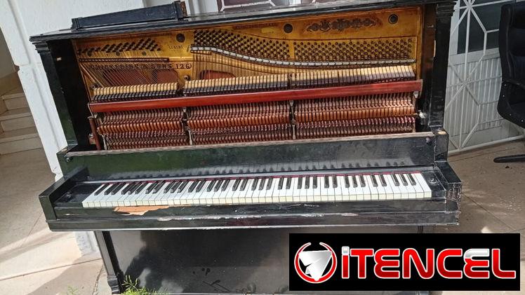 Piano Vertical Mason & Hamlin Original USA – $200 USD 🎹